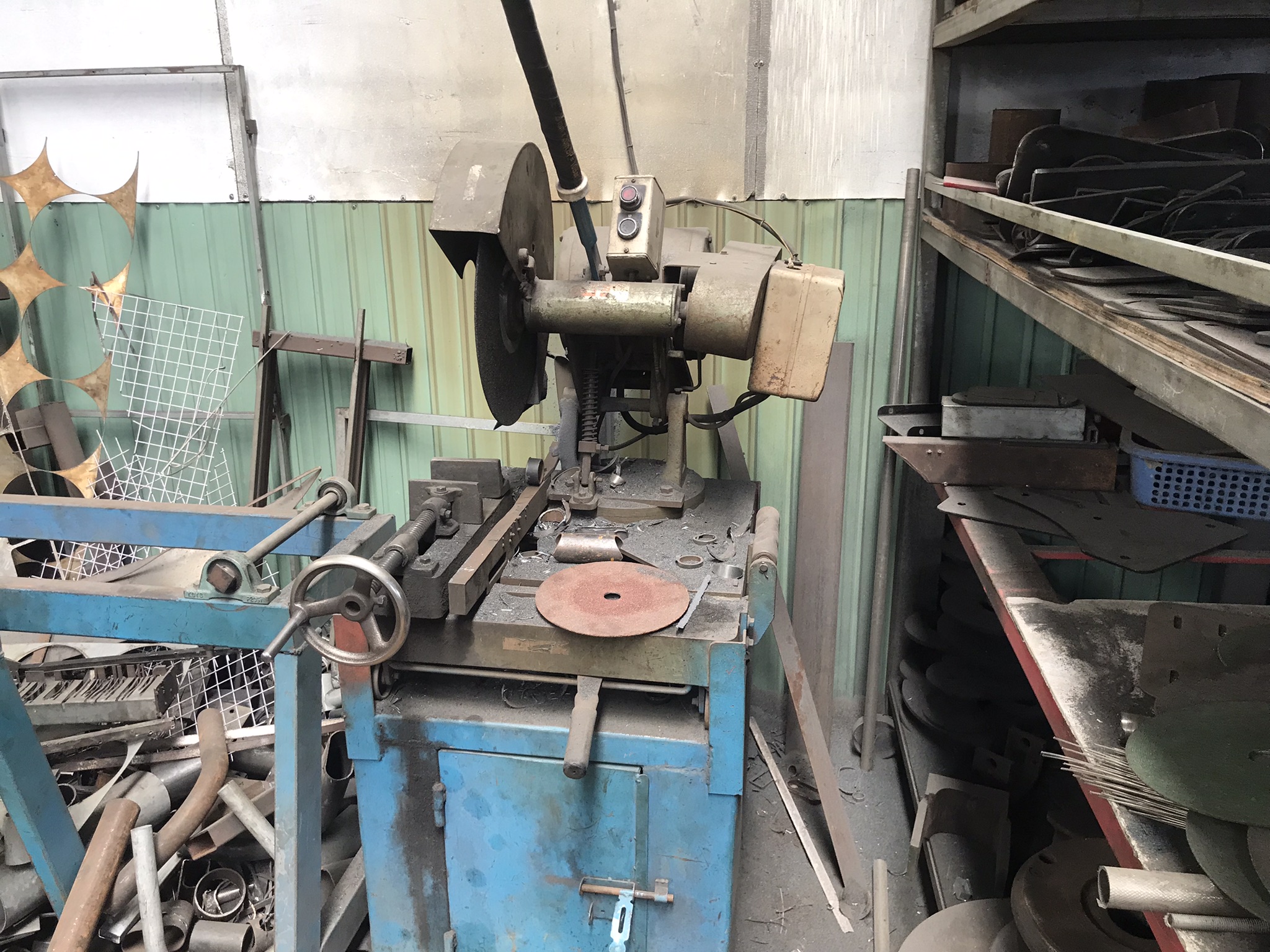 cutting machine.JPEG